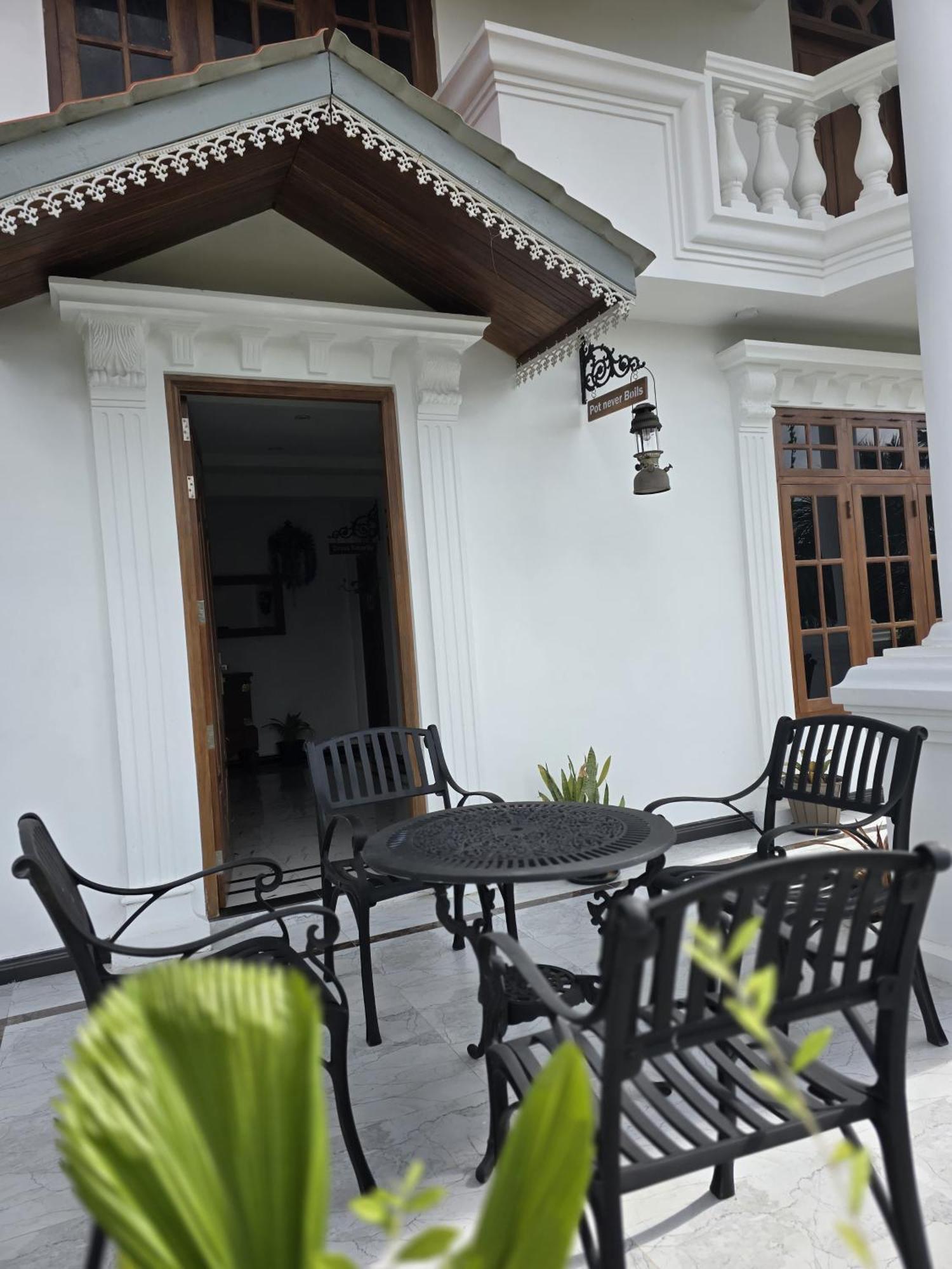 Apartamento Munril Guest Jaffna Exterior foto